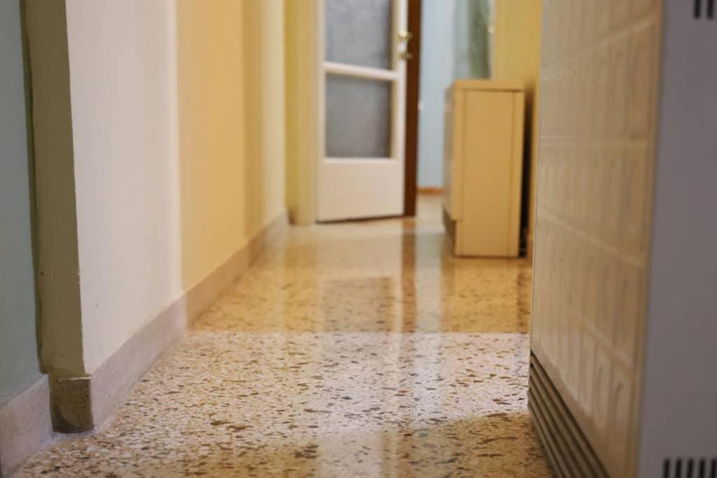 Quiet, Fully Refurbished In Διαμέρισμα *